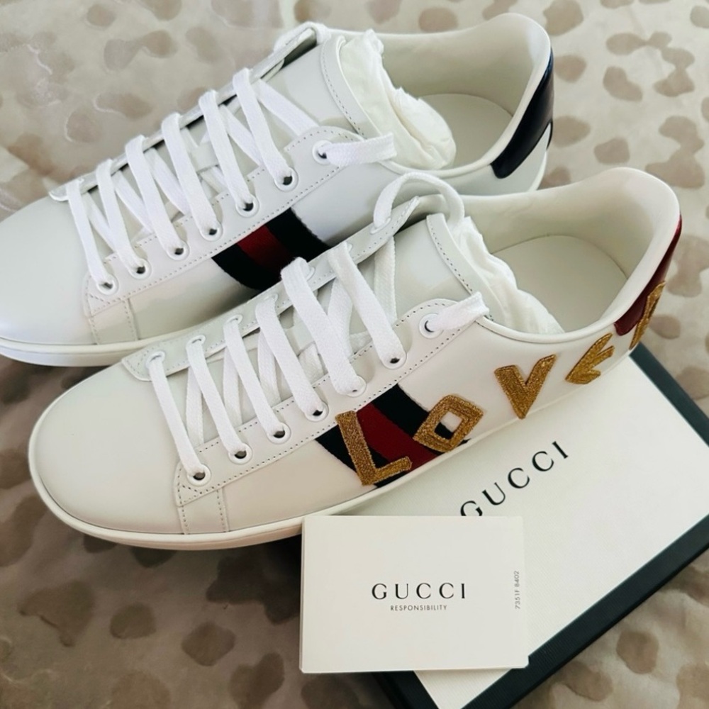 BNIB GUCCI LOVED TENNIS SHOES